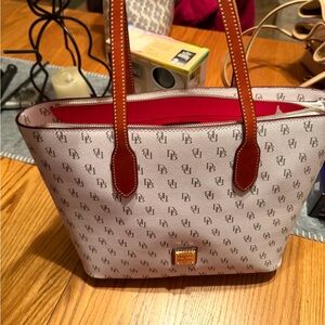 Dooney & Bourke Signature Tote in Cream and Red